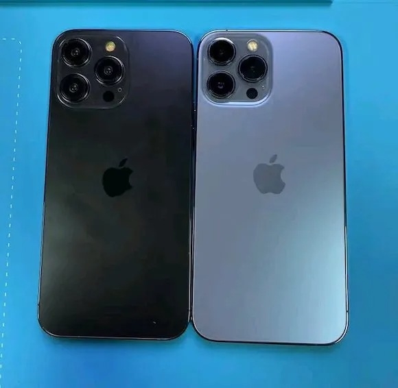 iPhone14Pro的型号对比iPhone13Pro:背了个大镜头。