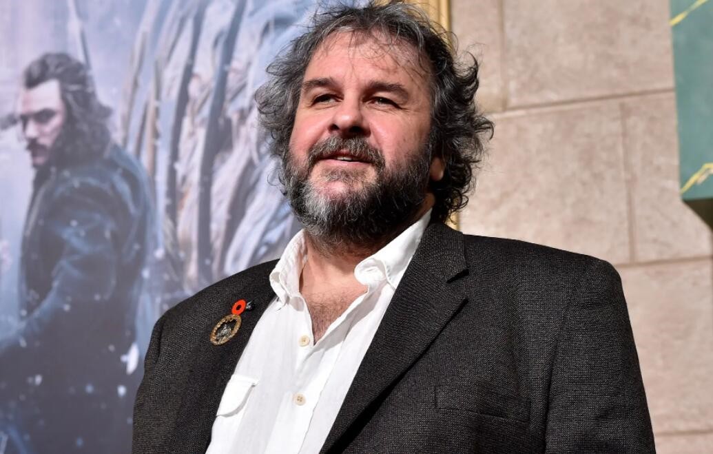 彼得·杰克逊曾经考虑过用催眠来忘记《指环王》电影，并享受观看的过程。