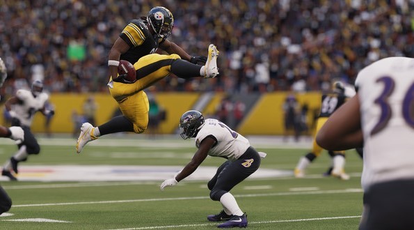 PC《麦登橄榄球23》的版本缺少新的主机操作功能。