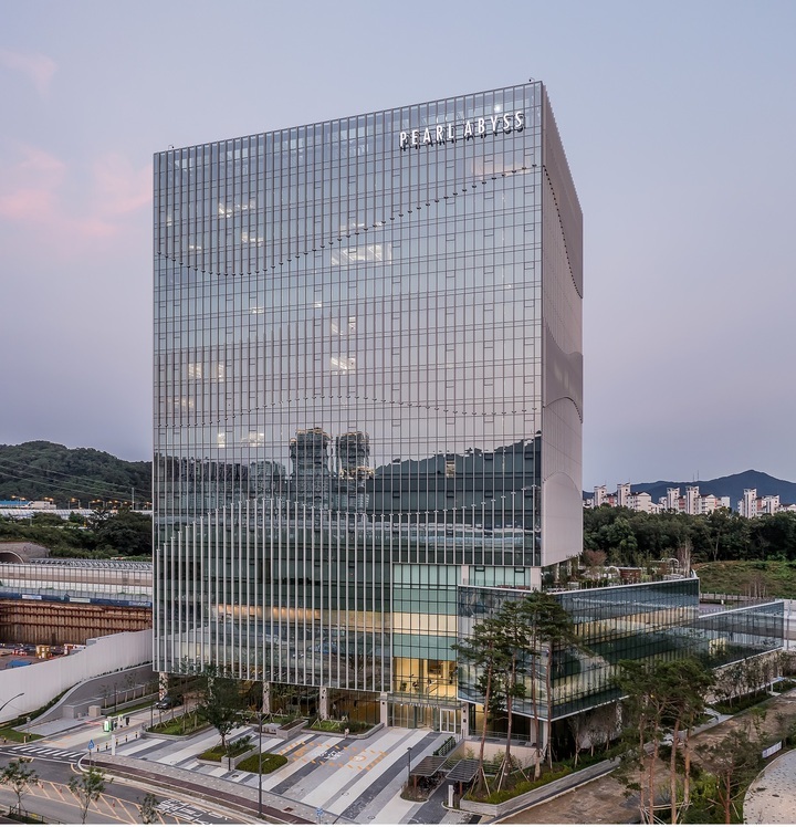 《黑色沙漠》开发商珍珠深渊搬入新办公楼。