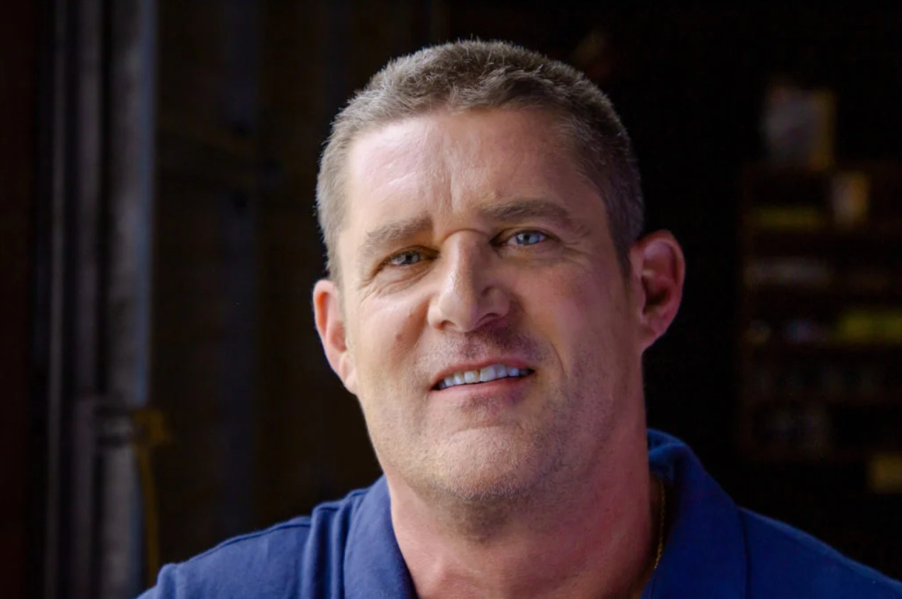 《木卫四协议》导演主张过度加班，遭到选手强烈批评。