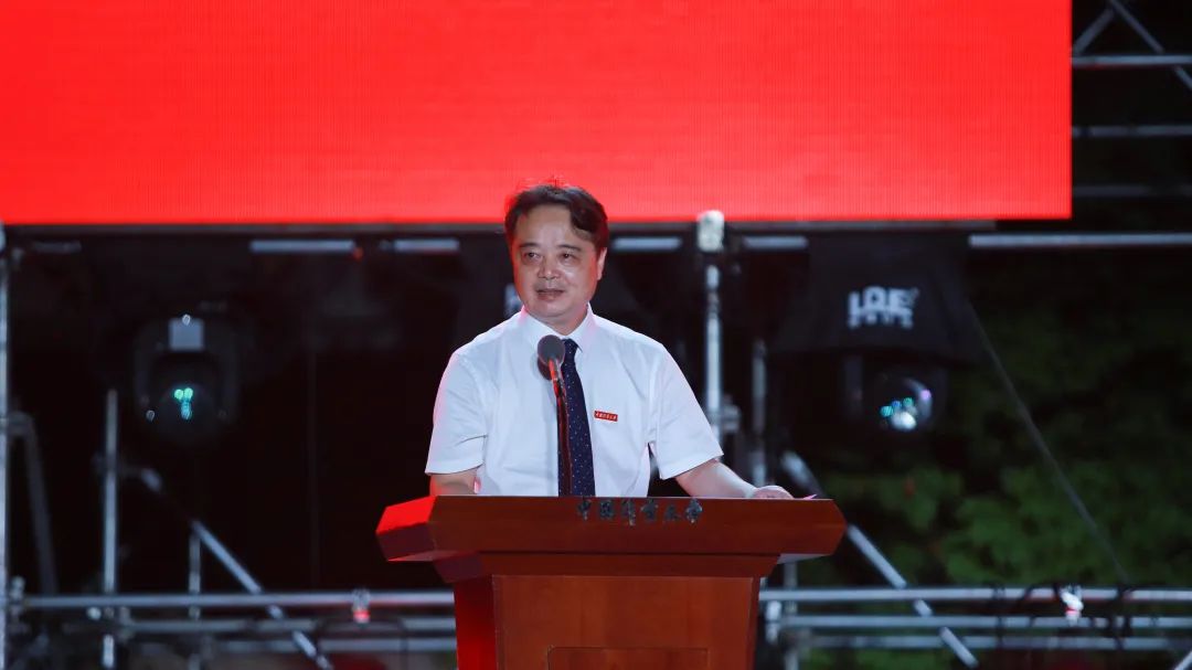 还是说e宝理解我的Epic和中量级大学校长玩毒品的理论？