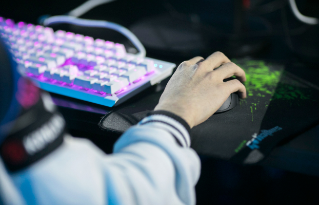 玩家玩游戏20天441小时，因不符合生理规律被起诉败诉。