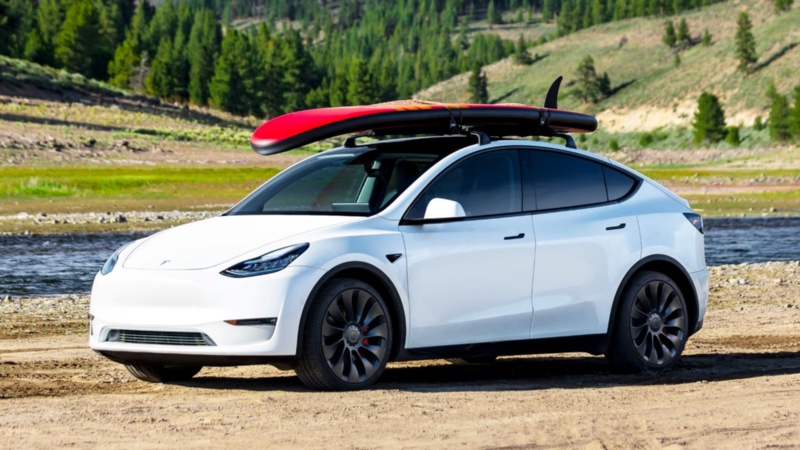 特斯拉ModelY开始在日本交付，售价30万元。