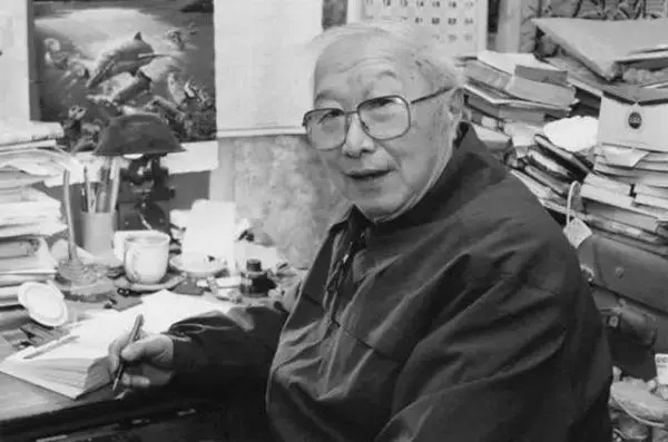 《没头脑和不高兴》作者任溶溶逝世，享年100岁。