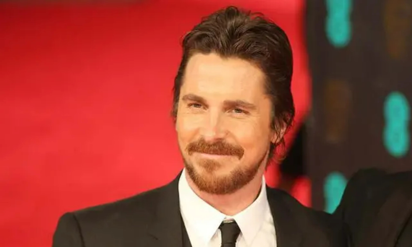 贝尔想加入《星战》他只是想用头撞门玩冲锋队。