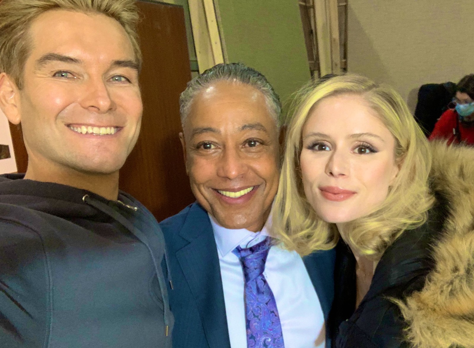 《黑袍纠察队》中国人的生日炸鸡，星光叔叔送祝福。