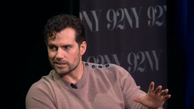 亨利·卡维尔喜欢《全面战争：战锤3》:游戏很棒。