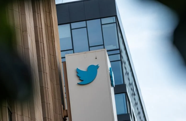 马斯克将彻底裁掉Twitter，并已要求经理列出裁员名单。