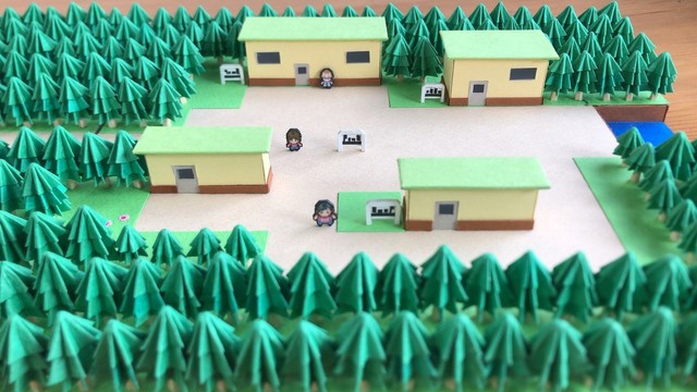 玩家用彩纸还原《宝可梦金银》一开始，街上534棵树花了71个小时。