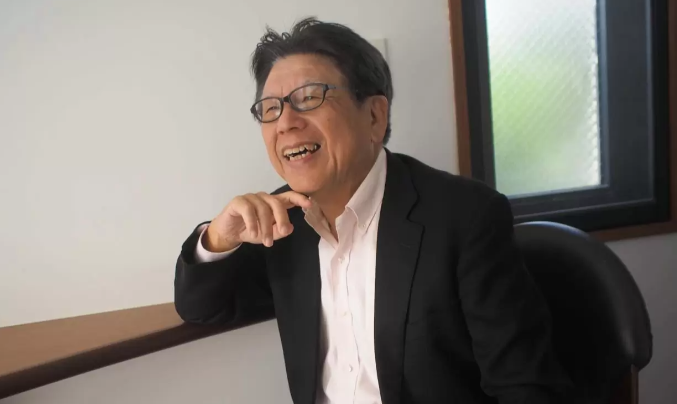 Kakuwahara总统的处女作是由宫崎英高总统推荐的。