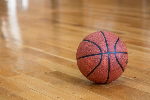 《灌篮高手》官方回应粉丝吐槽声优续约不会改变计划。