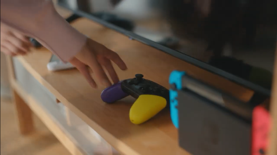 任天堂今年冬天用NS发布了两个冬季广告。