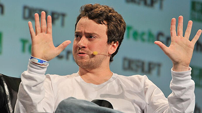 埃隆·马斯克(Elonmusk)雇佣PS3破解者修复Twitter搜索功能。