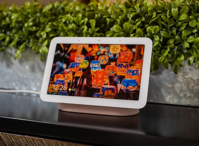 谷歌宣布开发一种新的智能系统，无需唤醒词即可直接响应人类的行动。