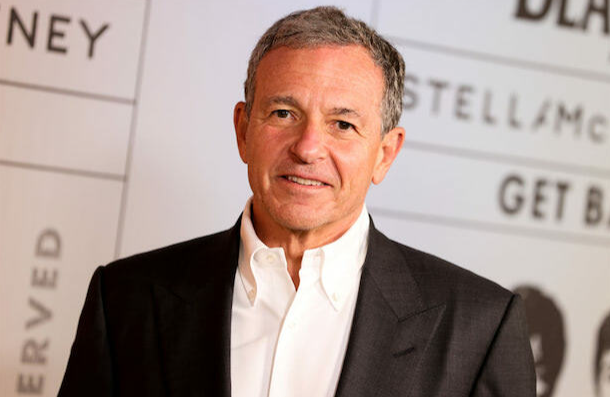 迪士尼新掌门否认被苹果收购传闻，继续冻结招聘。