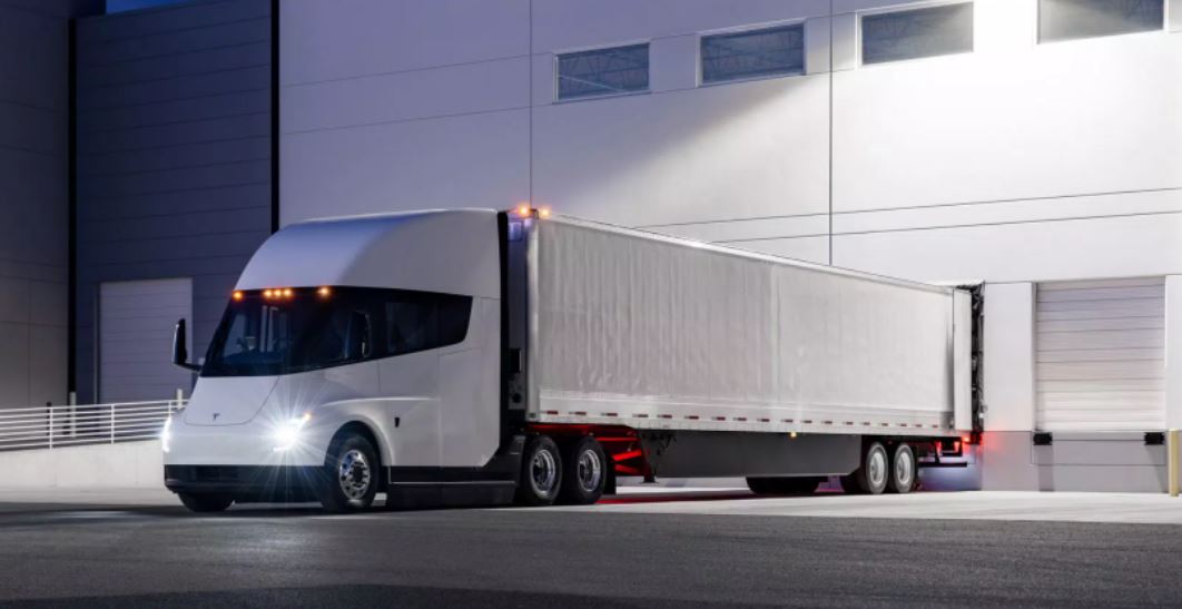 百事将在明年年底之前部署100辆特斯拉、西米、纯电动卡车。