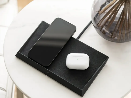 特斯拉无线充电宝开始预售。苹果公司开发了类似的产品。