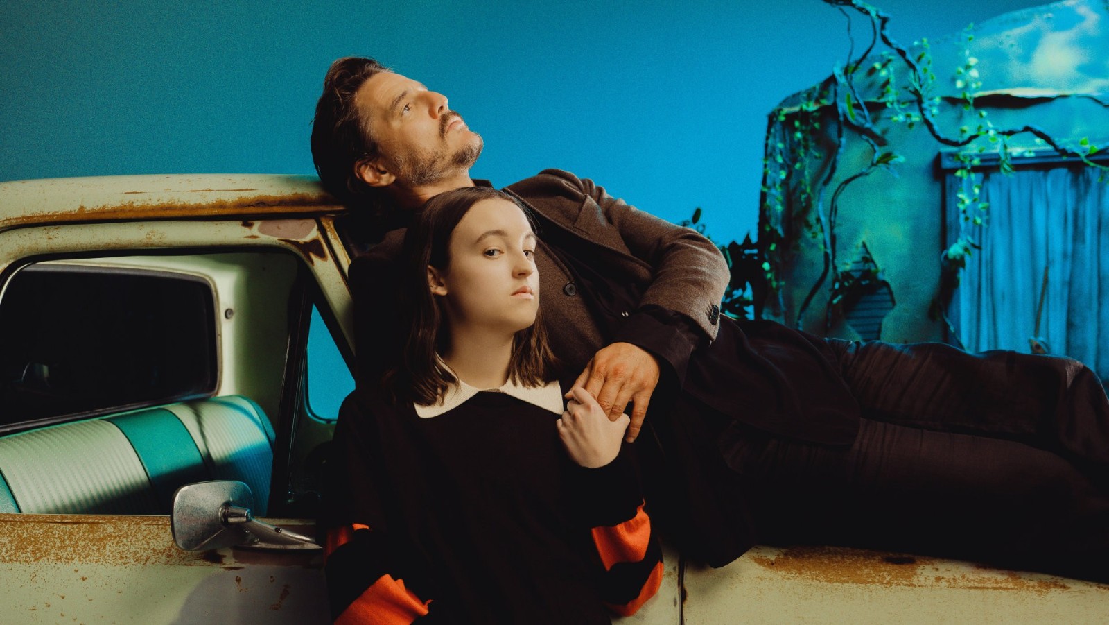 《最后的生还者》电视剧主演照片乔尔和艾莉的深情照片。