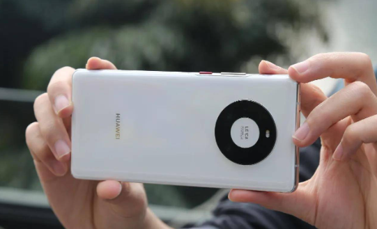 华为申请了多个Mate系列的新商标，并参与了保时捷设计