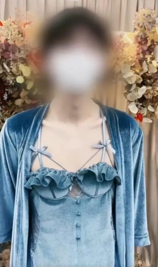 有些在男模直播间卖女性内衣的只有男性才能穿。黑丝出卖灵魂