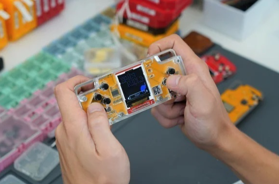 新型复古游戏机Nibble公开支持玩家自己的DIY