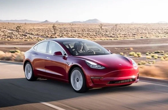 特斯拉力推单踏板车型的网友争论刹车故障的源头