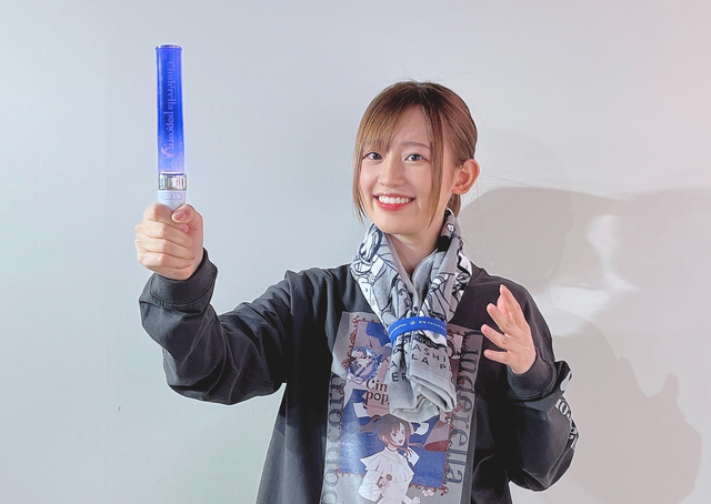 首次个人演唱会高桥李依说:“宅男还记得洗澡！