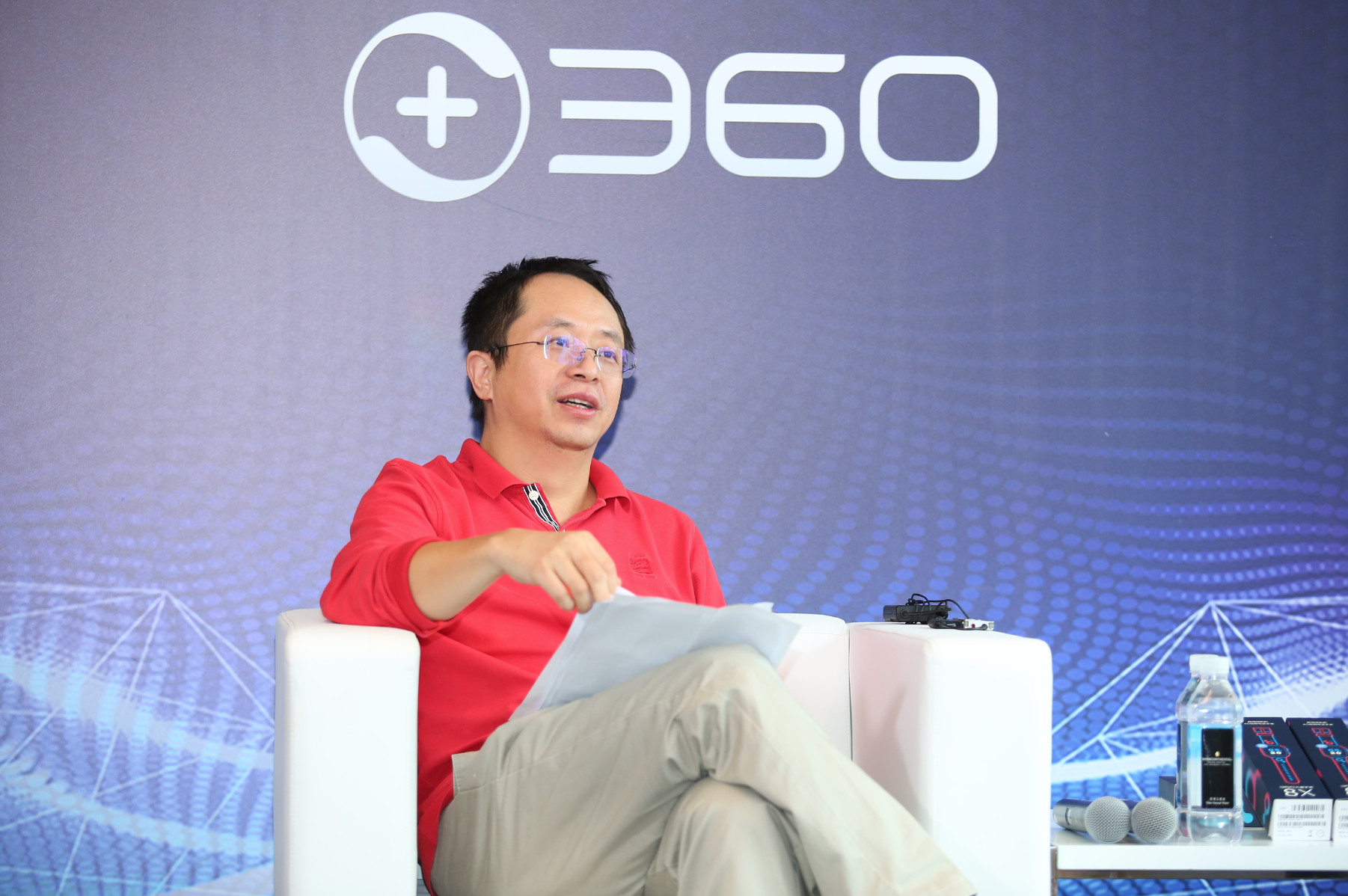 周宏业发来内部信，要求360全面拥抱人工智能。
