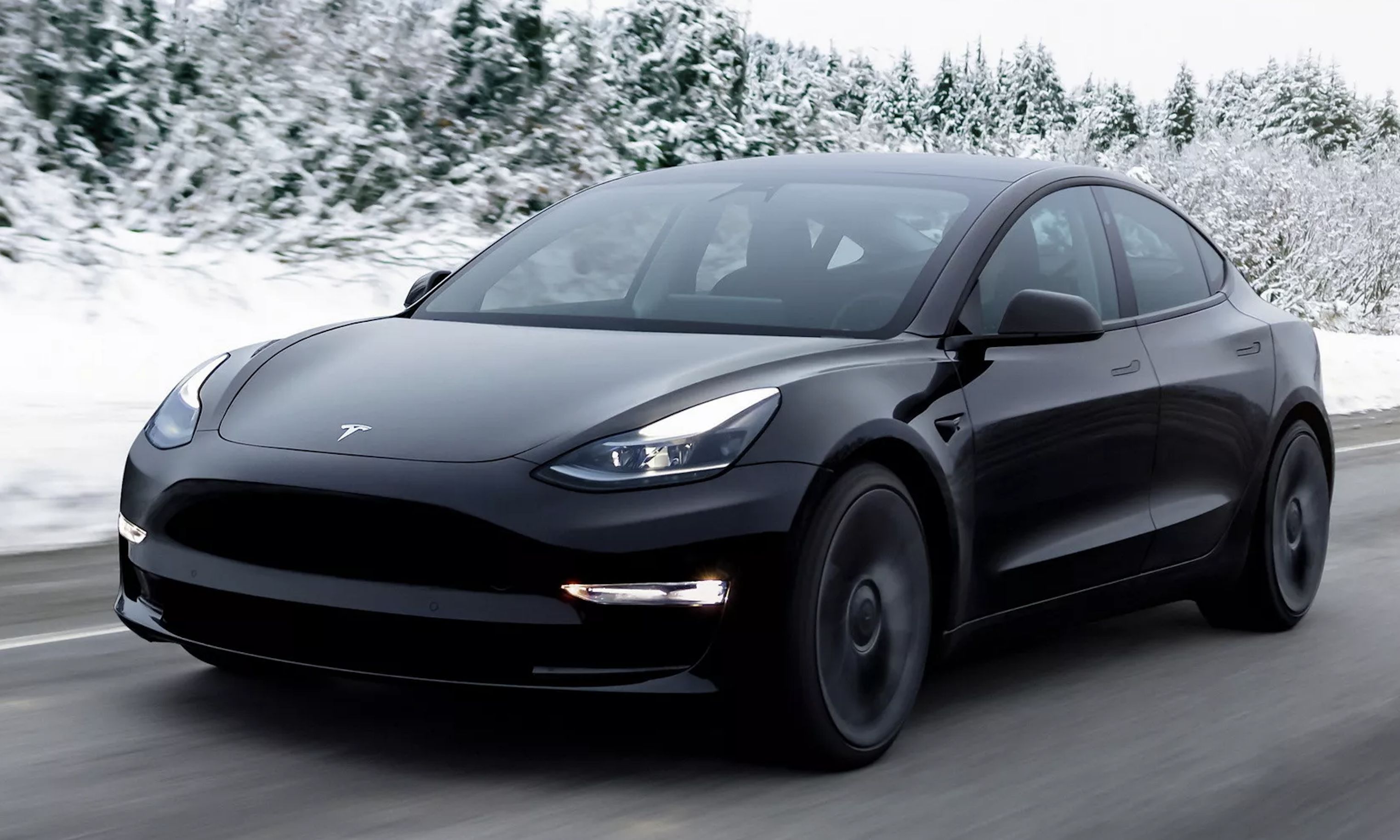 马斯克预计，特斯拉的全自动驾驶将在今年实现。
