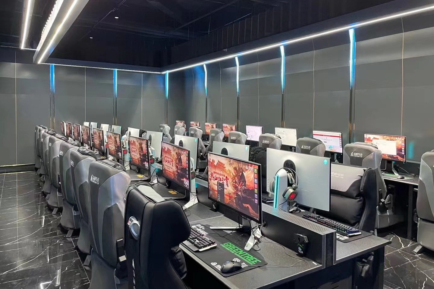 超高能爱情！RTX4060系列显卡成网吧新神卡
