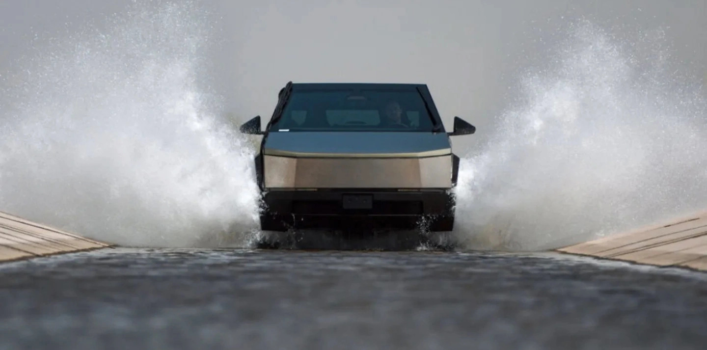 据称，CyberTruck的订单量已超过190万辆，营收超过1.94亿美元。
