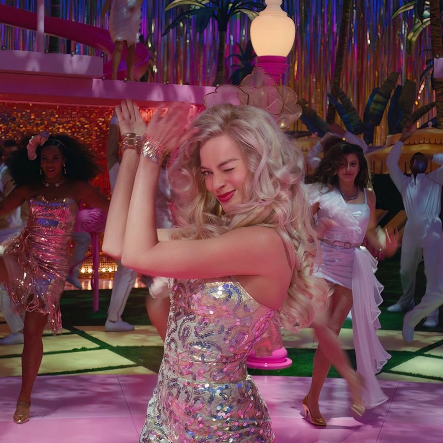 《芭比》的电影用了16天时间才突破10亿美元的全球票房。
