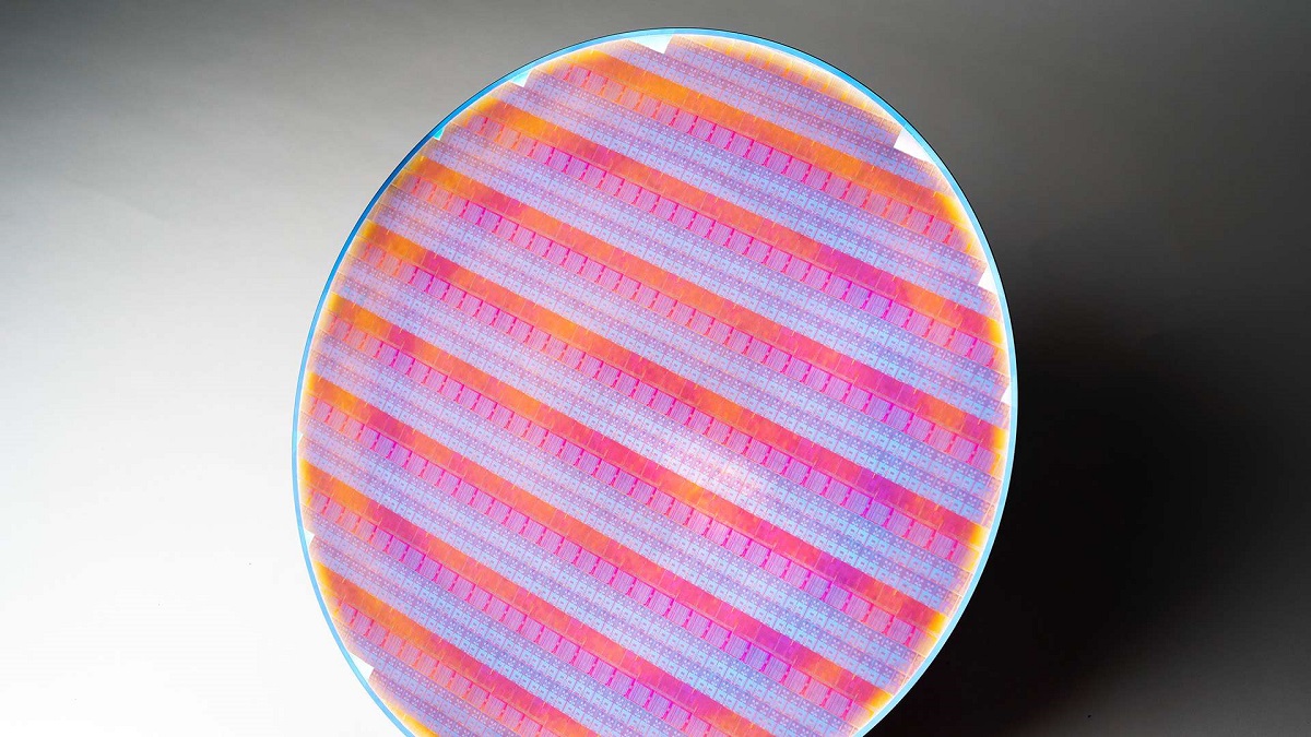 在英特尔的先进工艺再次受挫后，高通已停止开发英特尔20A芯片。
