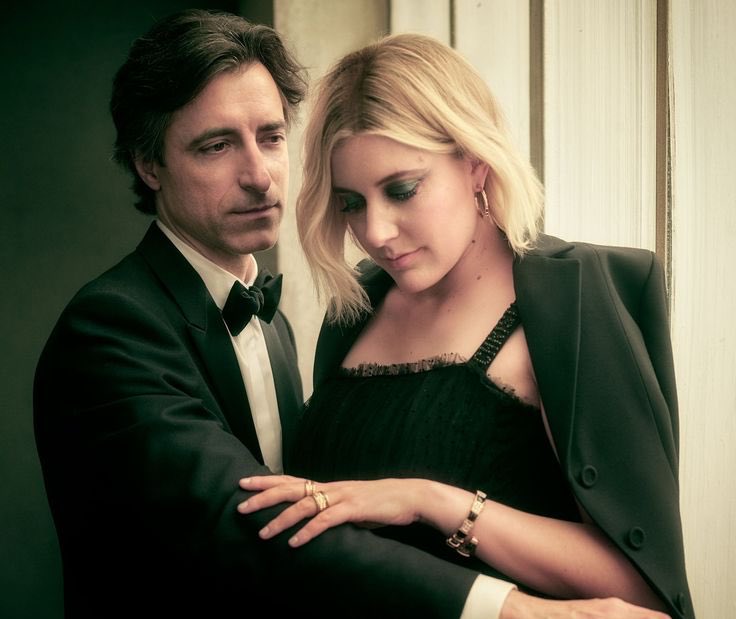 《芭比》电影导演葛丽塔嫁给编剧鲍姆巴赫
