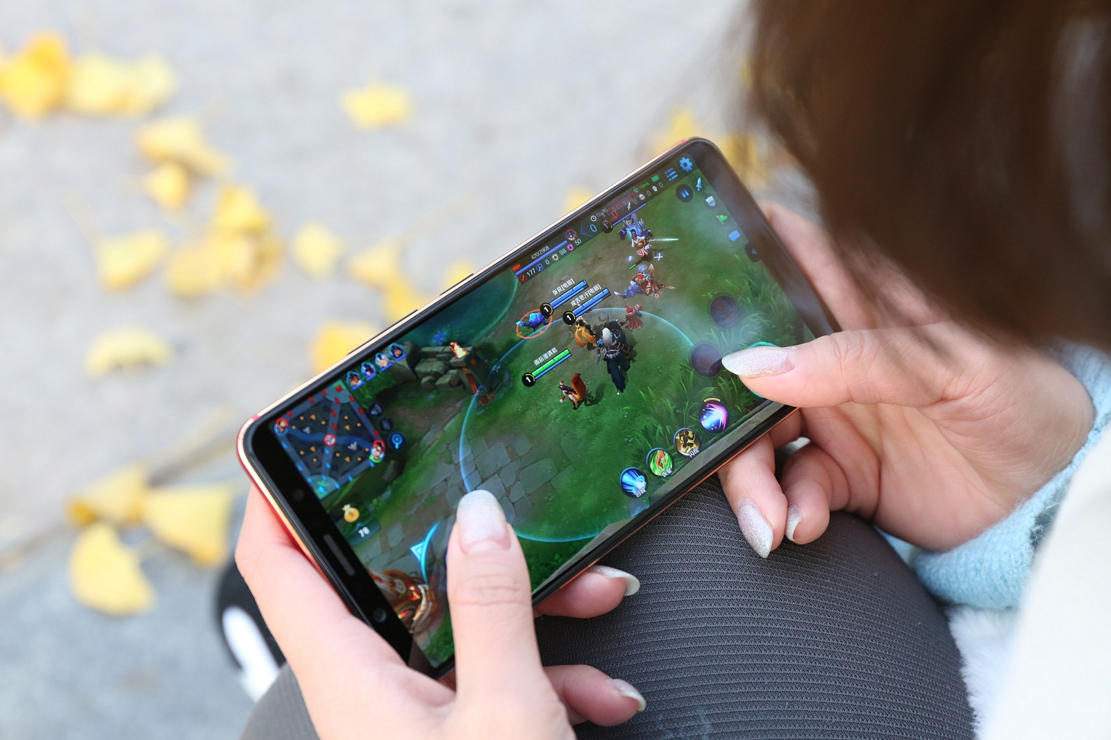 该女子被盗手机在该平台售卖，买家竟索要密码。
