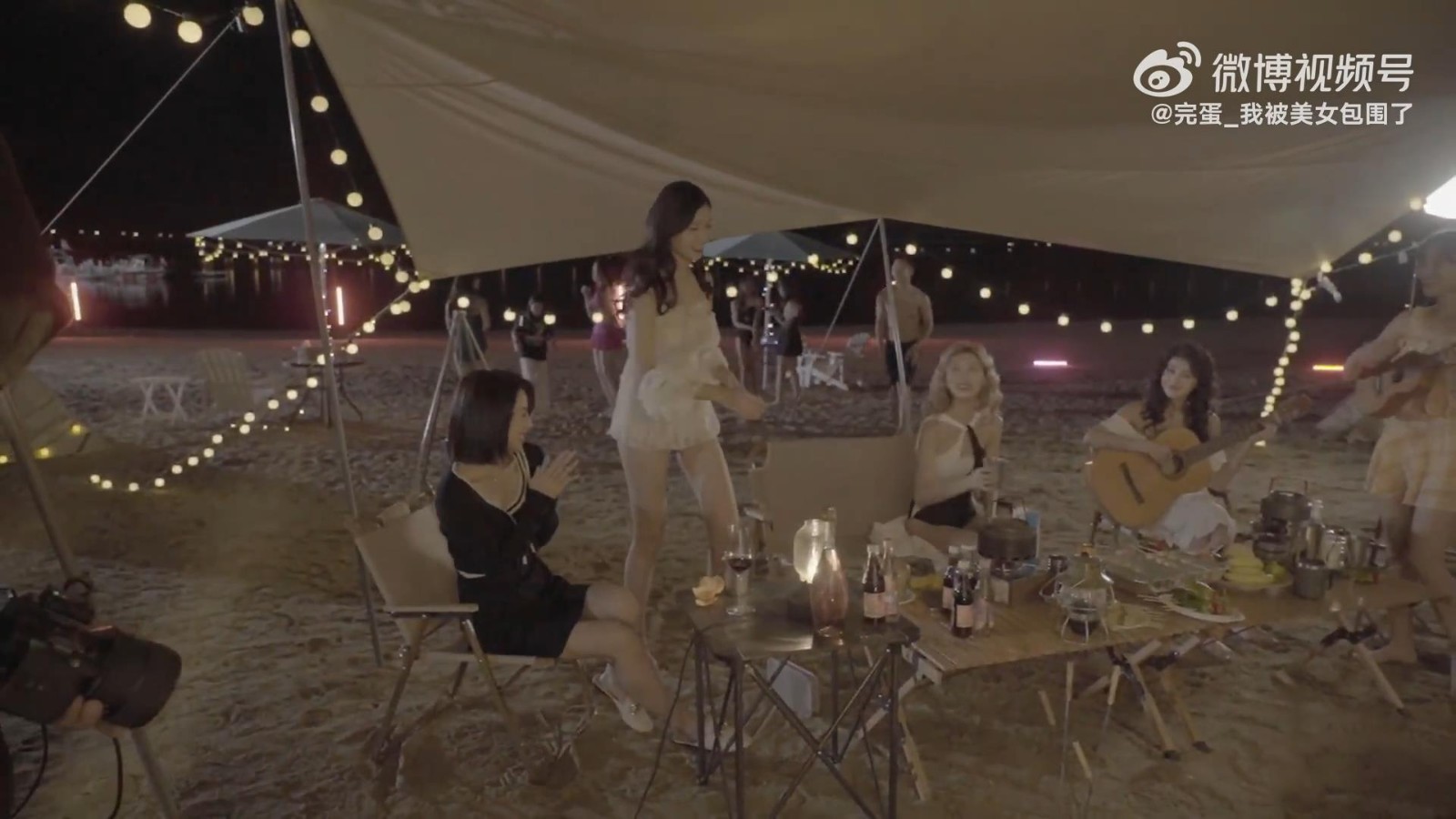 《完蛋！我被美女包围了》的女士们的沙滩派对S新花絮
