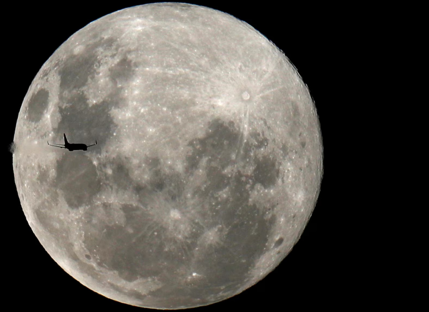 白宫命令NASA为月球设定时间标准
