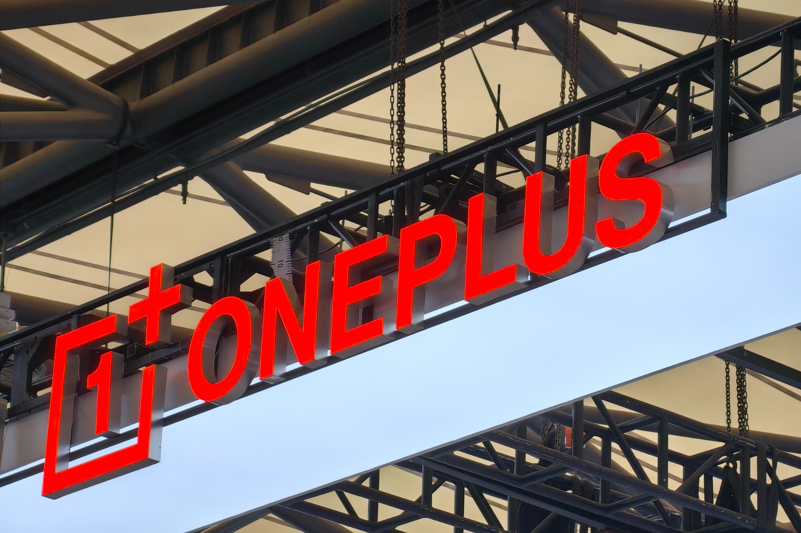 印度又出手了！一加将暂停销售小米品牌Poco也将接受调查
