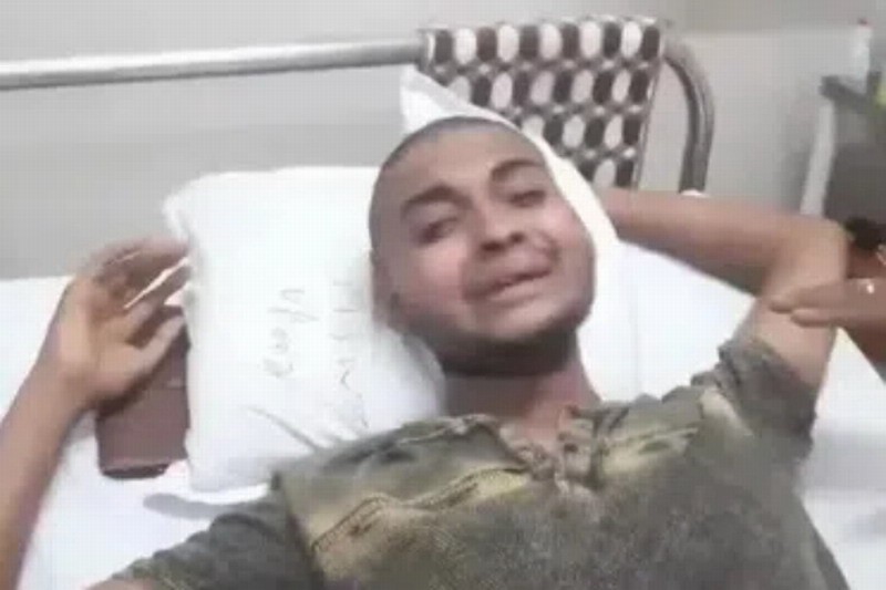 印度男子被朋友骗进医院，要求嫁给朋友变性
