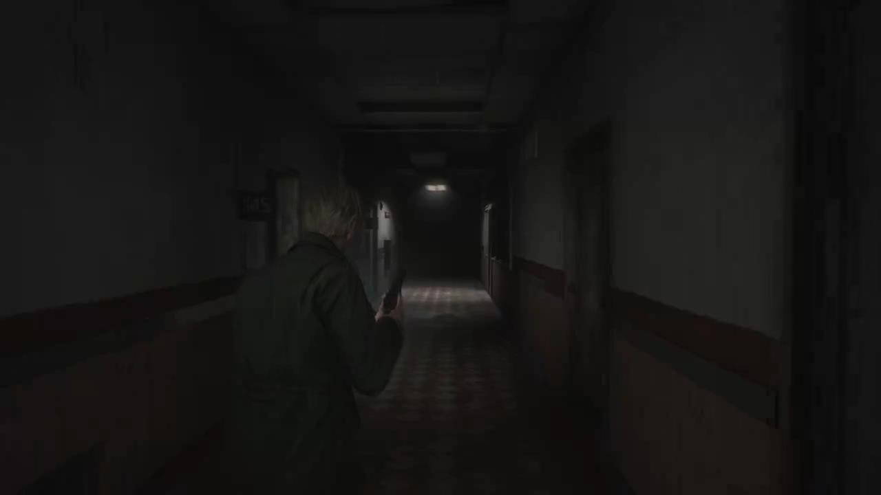 《寂静岭2：重制版》新剪辑：注意周围环境，使用武器疯狂打击敌人
