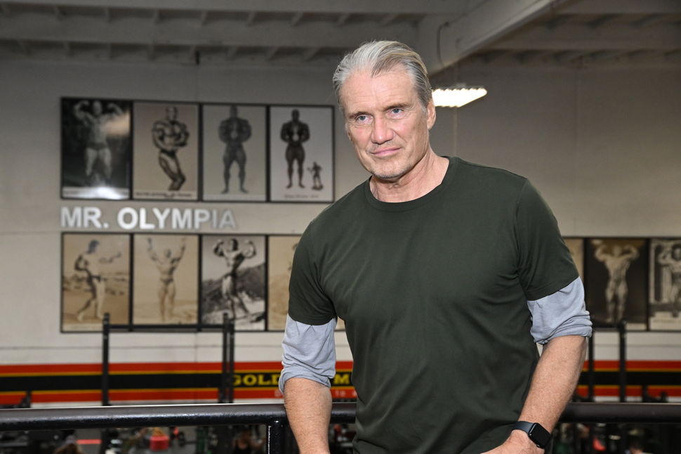 《突变元年》游戏改编电影卡公司新增著名电影明星龙戈
