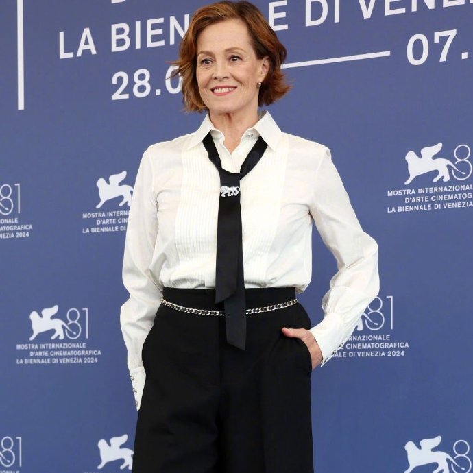 “外星女王”西格妮·韦弗确认参加电影《曼达洛人和古古》
