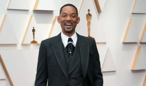 导演分享《黑衣人》关于史密斯大声放屁并暂停射击三小时的有趣事实
